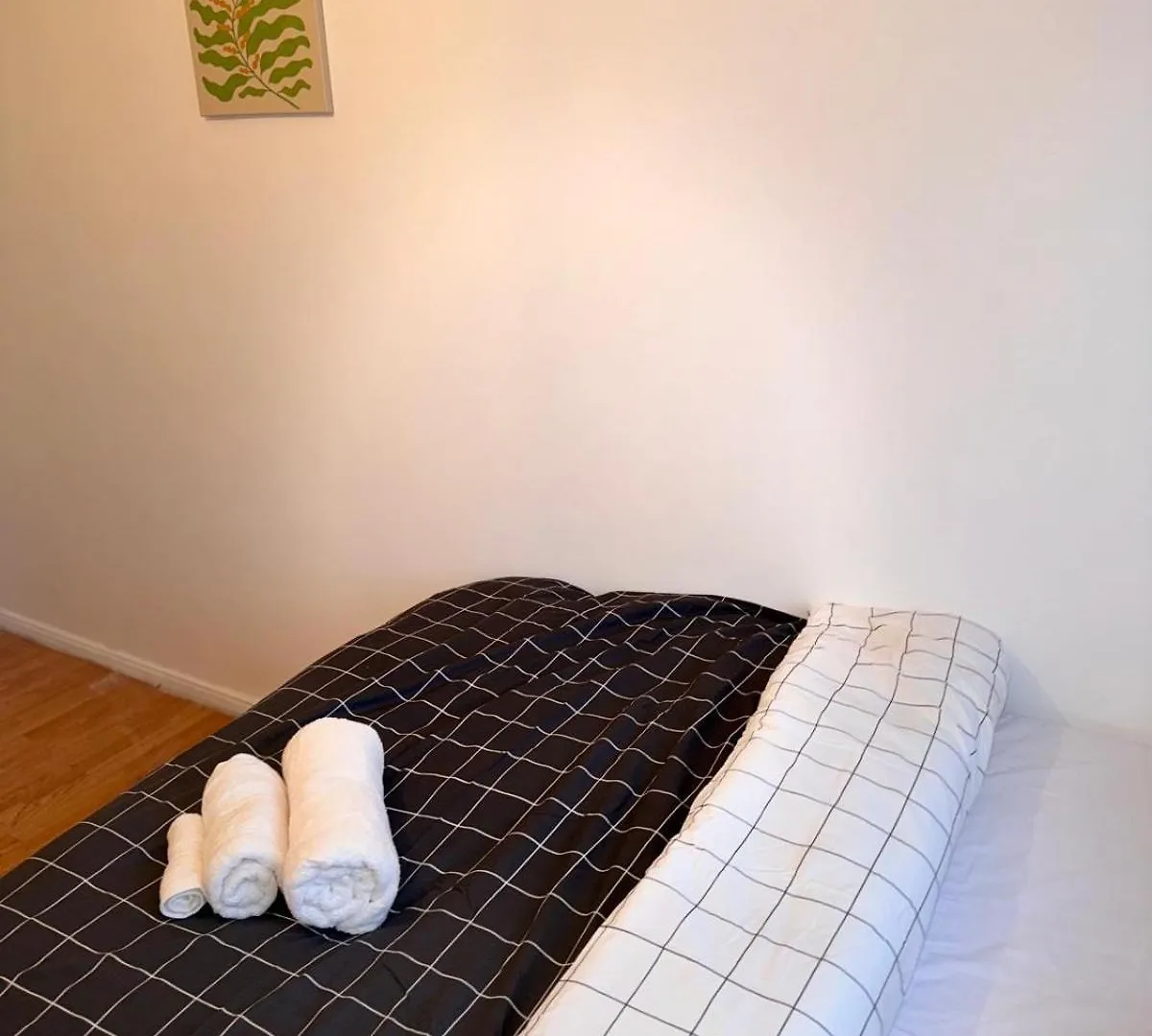 Harmon House Apartment London Homestay