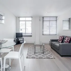 Appartamento Roomspace Serviced - River House, Londra