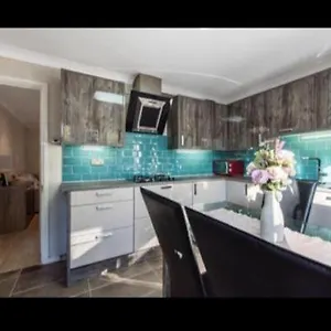 Apartment Rainbow Quays, London