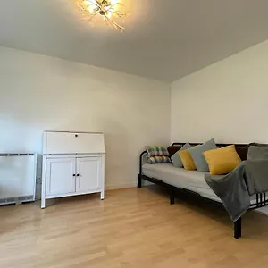 Apartment Surrey Docks Se16 Near Canada Water N Easy Access Canary Wharf, London